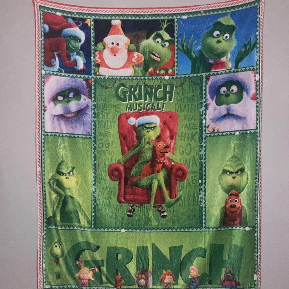 Holiday Grinch Musical Polyester 60 x 50 Blanket Throw
New Without Packaging